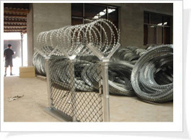 hr-01機場防護網(wǎng),hr機場隔離柵,hr優(yōu)質機場圍欄網(wǎng),購優(yōu)質隔離柵到安平海銳 - 安平縣海銳金屬絲網(wǎng)制品廠 -產品資訊